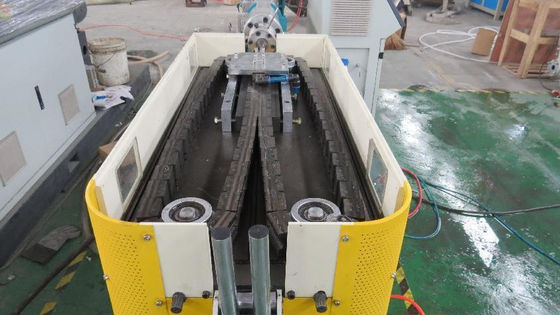 สายการอัดรีดท่อร้อยสายไฟฟ้าสำหรับท่อลูกฟูก PE PP ผนังเดี่ยว