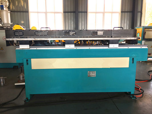 พลาสติก PE PP PVC ผนังเดียวลูกฟูกอ่างล้างหน้าสายการอัดรีดท่อ