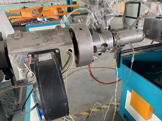 สายการผลิตท่อลูกฟูกผนังเดียว PE PP PVC สำหรับเครื่องซักผ้า