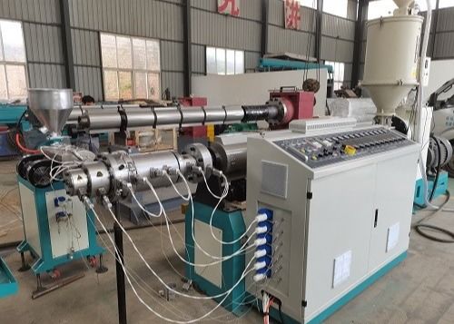 HDPE PPR ท่อรีดท่อน้ำเสียเครื่องทำท่อ