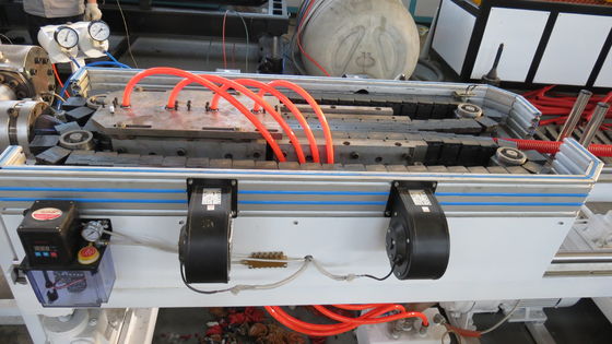 3-6m / นาที สายการผลิตท่อลูกฟูกผนังคู่ พลาสติก PE HDPE PVC