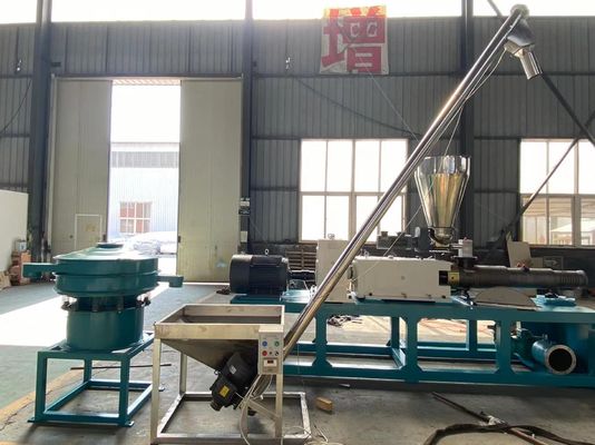 200-260 กก. / ชม. ท่อพีวีซี Extrusion Line Conical Twin Screw Extruder