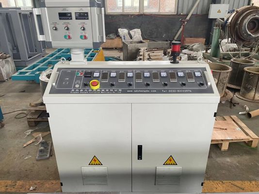 เครื่องอัดรีดสกรูคู่พลาสติกท่อร้อยสายไฟฟ้าท่อระบายน้ำพีวีซีท่ออัดรีด
