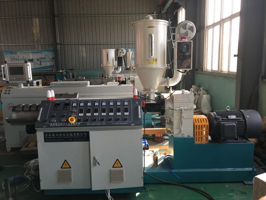 Siemens Motor 100kg / H สายการผลิตท่อ Hdpe Conical Twin Screw