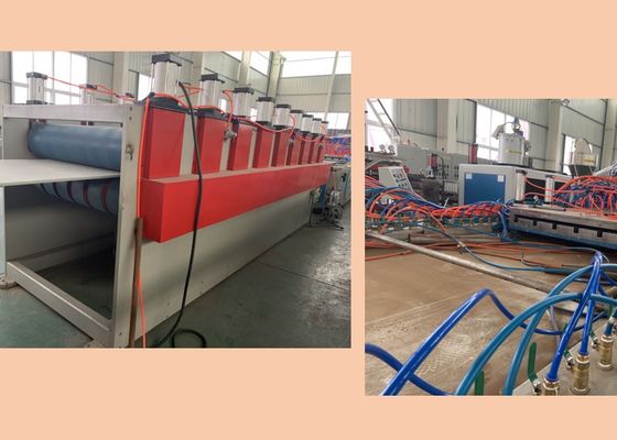 PP Hollow Cross แผ่นพลาสติกรีดขึ้นรูป Integral Type Extruder