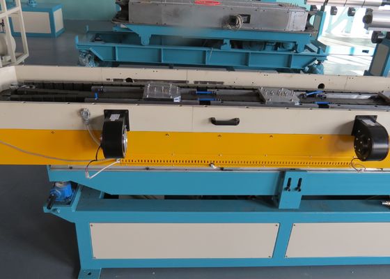 Dia 50mm PVC PP Corrugated Pipe Extrusion Line เครื่องทำน้ำเย็น 20m / Min