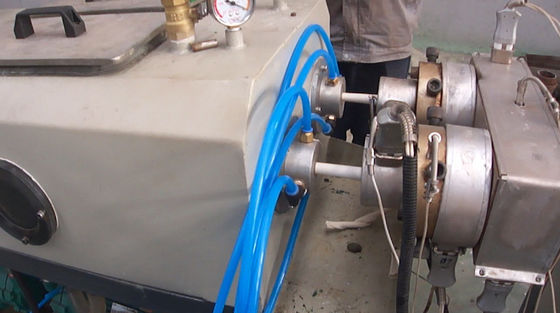 20-63mm Double Cavity สายการผลิตท่อพลาสติก Extrusion Line