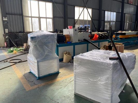 ท่อพีวีซี UPVC พลาสติก เครื่องระบายน้ำ ท่อร้อยสายไฟฟ้า ลวด ท่อแก๊ส 100-500 กก./ชม