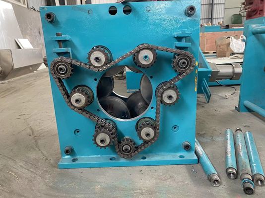 สายการผลิตท่อพลาสติก HDPE / PE ประสิทธิภาพสูง เครื่องอัดรีดท่อ
